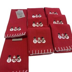 Christmas Embroidered FingerTip Snowman Towels Red  Lot of (9) - Sz 11x17 - NWT